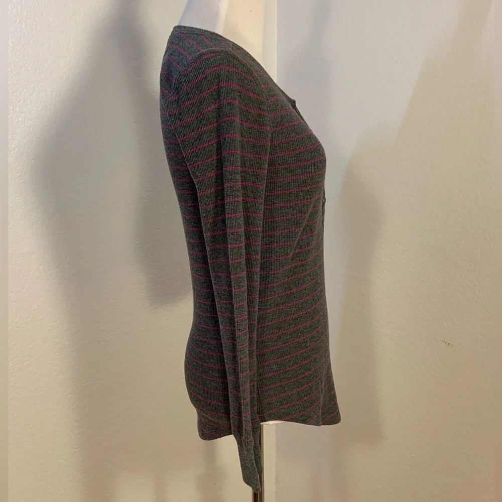 VGUC Eddie Bauer Grey w/Pink Stripe Long Sleeve Shirt - Picture 5 of 7